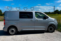 Opel Vivaro 2019- Progi Boczné Allmond Black (2 szt., Aluminium) zdjęcia 4
