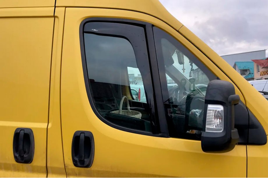 Peugeot Boxer 2006-2025 Deflektory szyb wsuwane (2 szt, HIC) Image