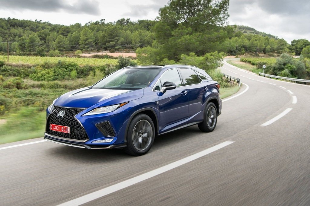 Zmieniona wersja crossovera Lexus RX
