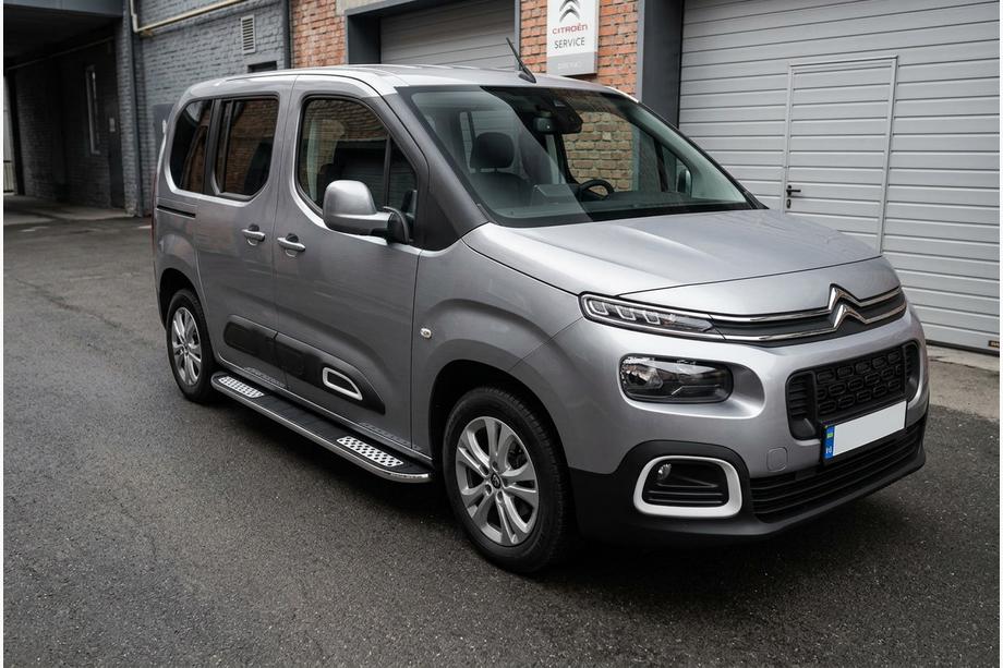 Citroen Berlingo/Multispace 2018- Progi Boczné Tayga V2 (2 szt., Aluminium) Image