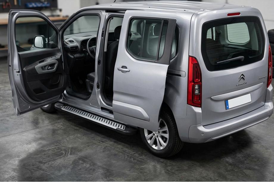 Citroen Berlingo/Multispace 2018- Progi Boczne Line (2 szt., Aluminium) Image