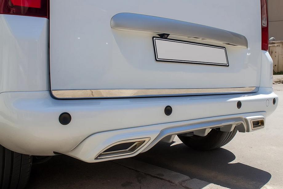 Opel Combo 2019- Dolna krawedz klapy bagaznika stal nierdzewna OmsaLine Zdjęcia 1