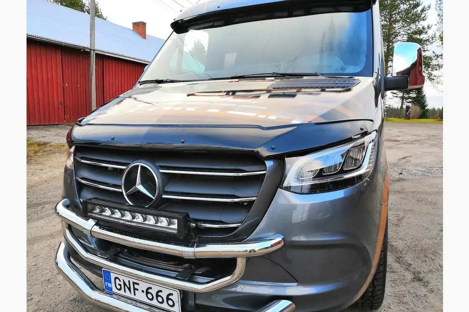 Mercedes Sprinter W907/W910 2018- Deflektor maski (EuroCap) Zdjęcia 9