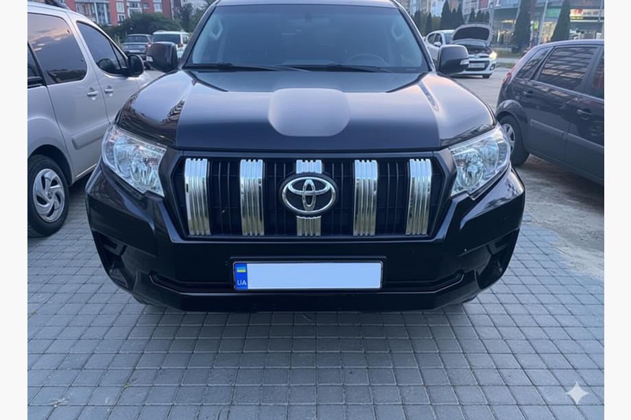 Toyota Land Cruiser Prado 150 2009-2023 Chromowane listwy na kratkę (2017-2023) Image