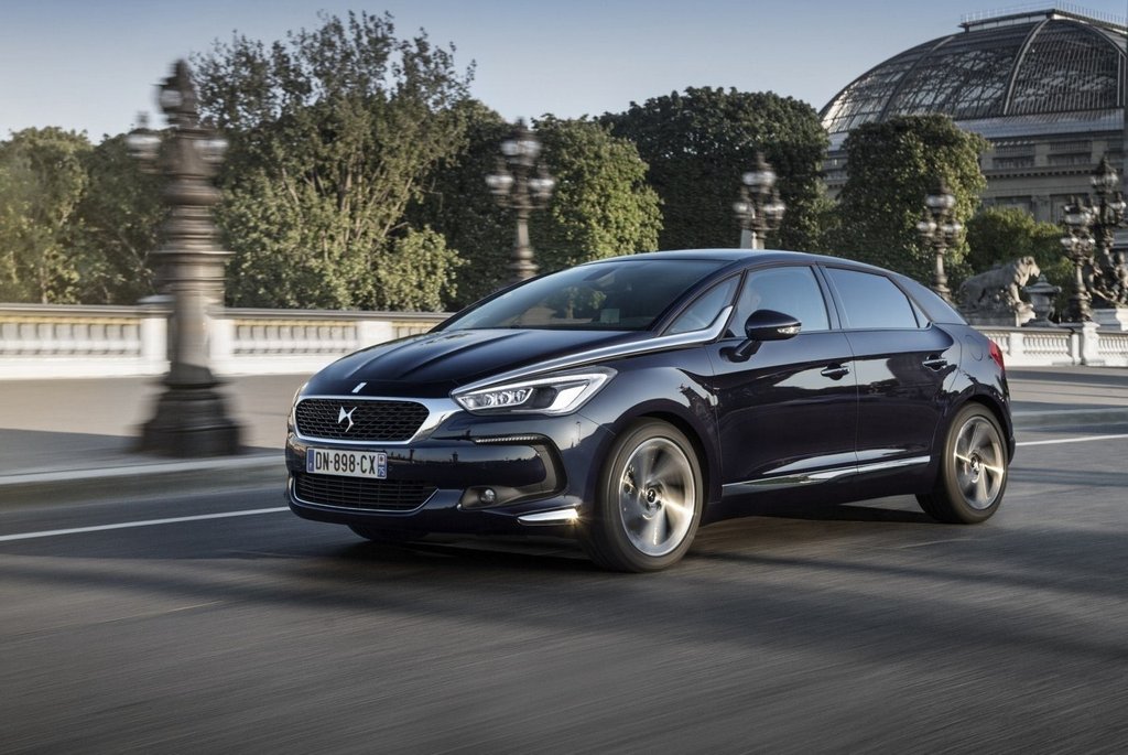 Zaktualizowany pięciodrzwiowy hatchback Citroen DS5