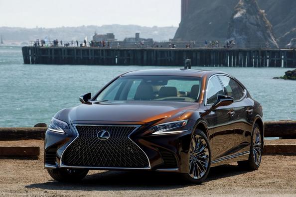 Pełnowymiarowa luksusowej sedan Lexus LS 500