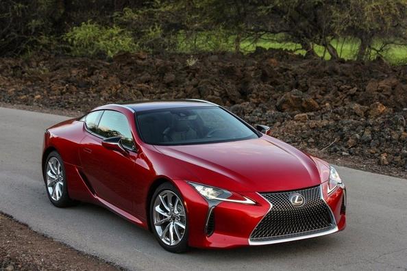 Przegląd wysokiej wydajności coupe Lexusa LC500