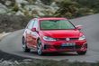 Przegląd sportowy hatchback Volkswagen Golf GTI zdjęcia 2