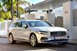Przegląd pełnowymiarowego Volvo V90 kombi zdjęcia 1