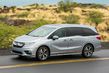 Recenzja pełnowymiarowego minivana Hondy Odyssey z ośmioma siedzeniami zdjęcia 5