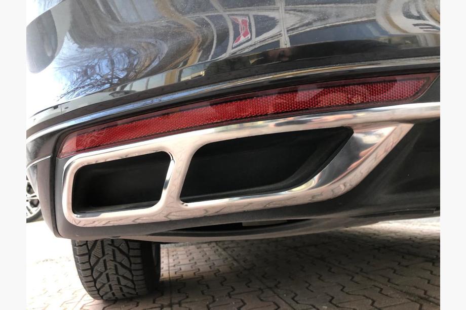 Volkswagen Passat B8 2015-2023 Nakładki na wydech Carmos SD/SW (2019+, 3 szt, stal nierdzewna) Zdjęcia 3