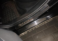Skoda Octavia II A5 2010-2013 Nakładki progowe Carmos (8 szt., stal nierdzewna) zdjęcia 2