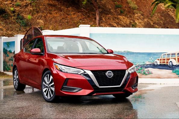 Przegląd sedan Nissan Sentra 2020 roku modelowego