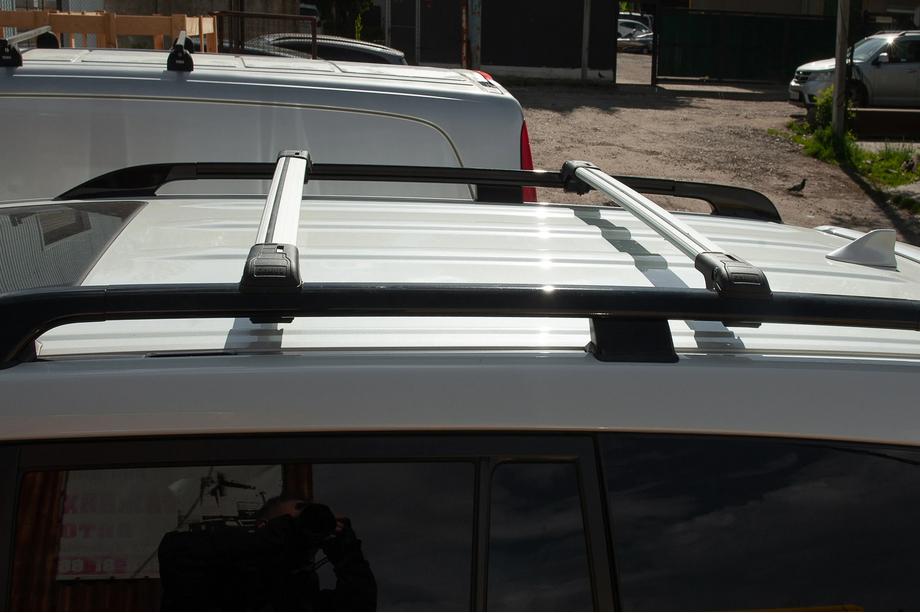 Jeep Grand Cherokee WK 2004-2010 Belki dachowe na relingi zamykane na klucz 2008-2015 (2 szt.) Zdjęcia 2