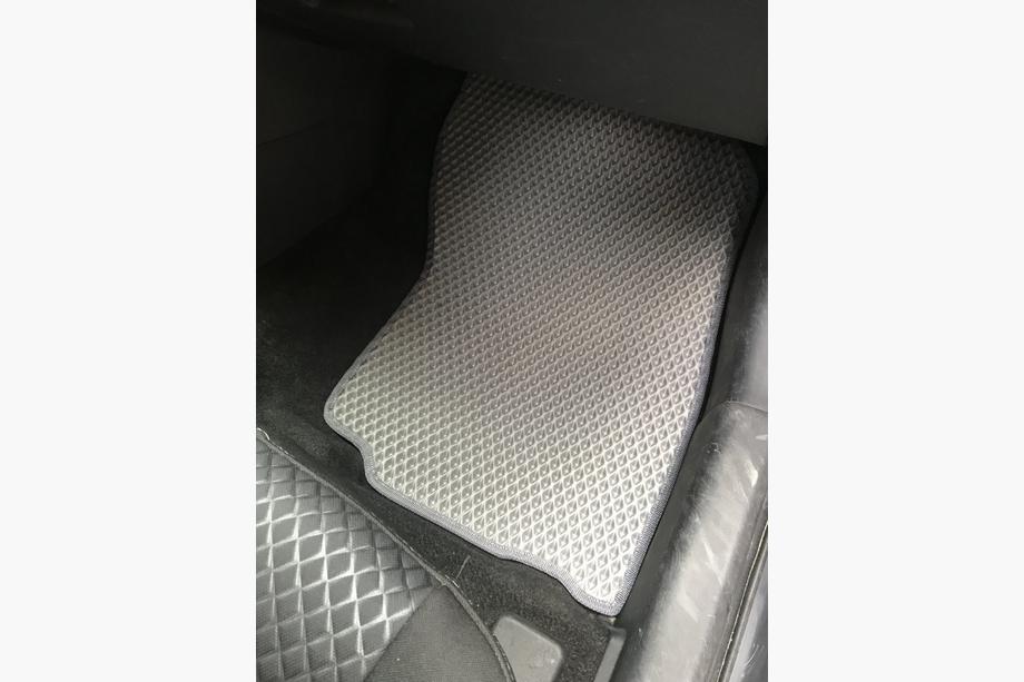 Mitsubishi Lancer X 2008- Dywaniki EVA (jasnoszare) Zdjęcia 2