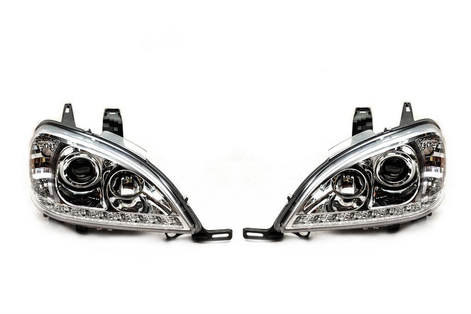 Mercedes ML W163 1997-2005 Reflektory przednie (2 szt) Image