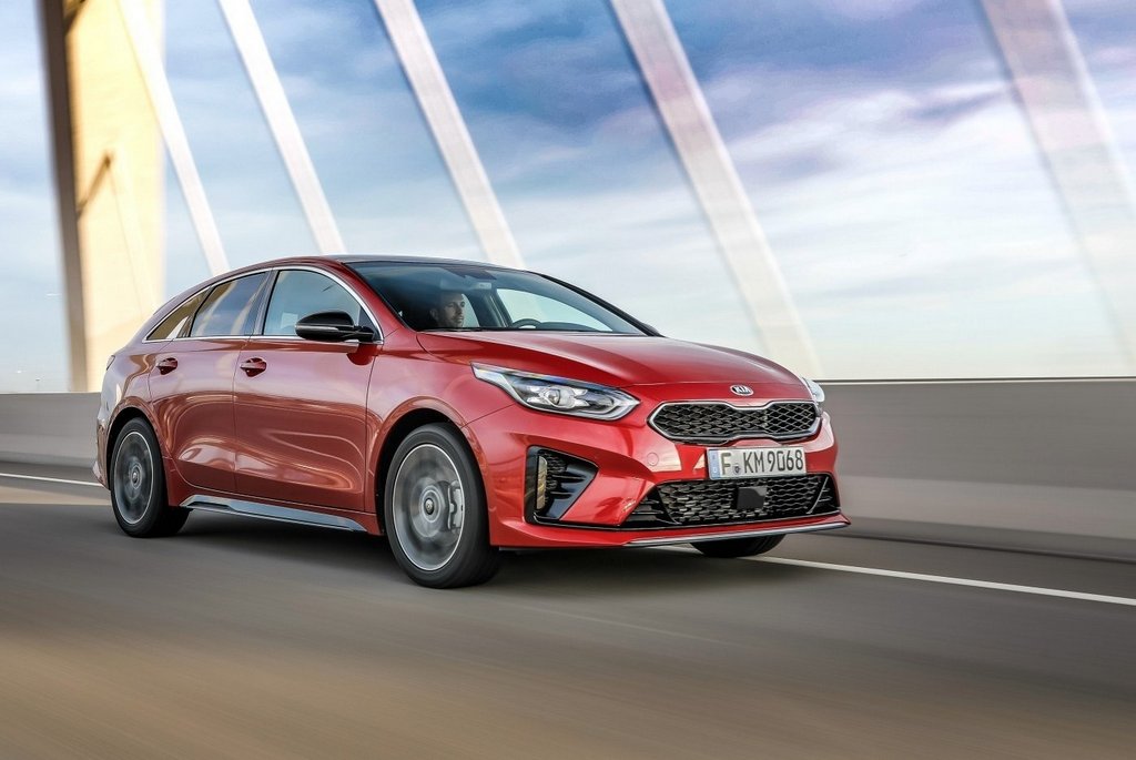 Przegląd kompaktowego kombi KIA ProCeed