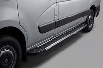 Nissan NV400 2010-2024 Progi Boczné RedLine V1 (2 szt., Aluminium) zdjęcia 1