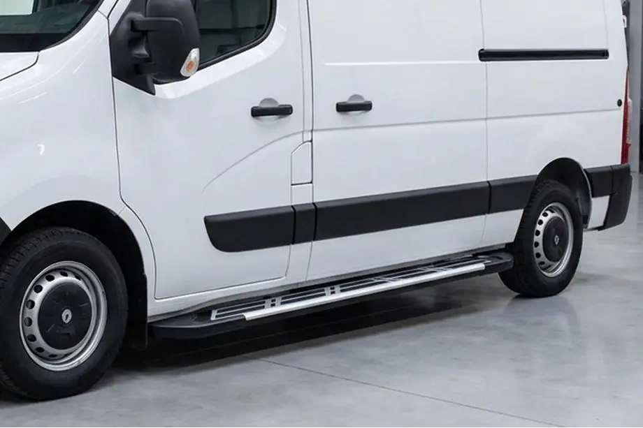 Nissan NV400 2010-2024 Progi Boczné Sunrise (2 szt., Aluminium) Image