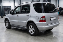 Mercedes ML W163 1997-2005 Progi boczne Bosphorus Grey (2 szt., aluminium) zdjęcia 1