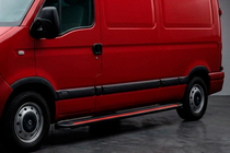 Renault Master 1998-2010 Progi Boczné Maya Red (2 szt., Aluminium) zdjęcia 1