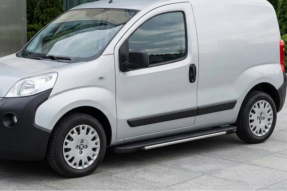 Fiat Fiorino/Qubo 2008-2024 Progi boczne Bosphorus Grey (2 szt., aluminium) Image