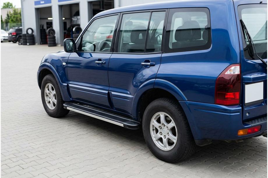 Mitsubishi Pajero Wagon III 1999-2006 Progi Boczné Maya V1 (2 szt., Aluminium) Image