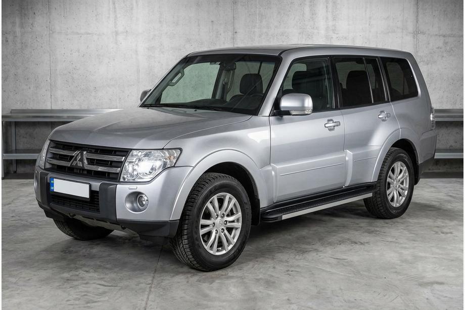 Mitsubishi Pajero Wagon IV 2006-2021 Progi Boczné Maya V1 (2 szt., Aluminium) Image