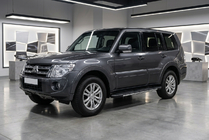 Mitsubishi Pajero Wagon IV 2006-2021 Progi boczne Bosphorus Grey (2 szt., aluminium) zdjęcia 1