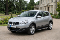 Nissan Qashqai 2010-2014 Progi boczne Bosphorus Grey (2 szt., aluminium) zdjęcia 1