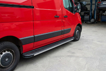 Nissan NV400 2010-2024 Progi Boczné Maya V1 (2 szt., Aluminium) zdjęcia 1