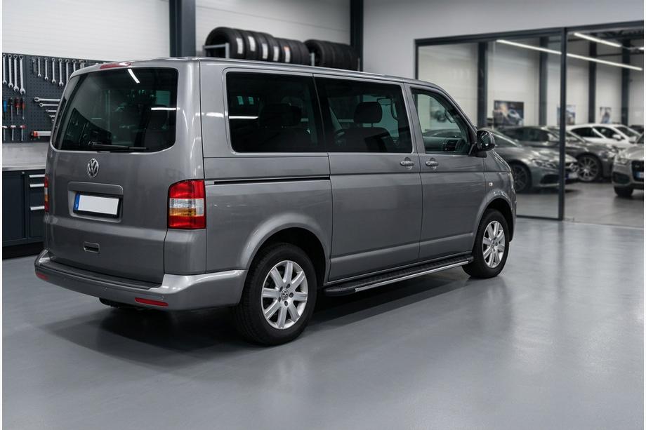 Volkswagen T5 Caravelle 2004-2010 Progi boczne Bosphorus Grey (2 szt., aluminium) Długa Baza Image