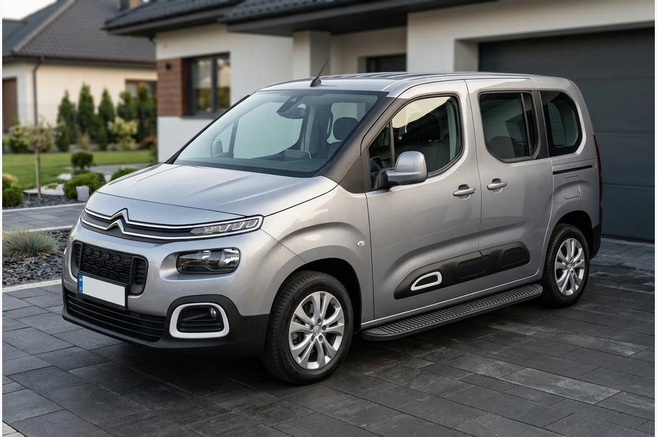 Citroen Berlingo/Multispace 2018- Progi Boczné Tayga Black (2 szt., Aluminium) Image