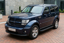 Dodge Nitro 2006-2011 Progi Boczné Tayga Black (2 szt., Aluminium) zdjęcia 1
