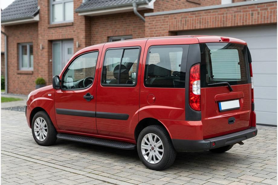 Fiat Doblo I 2005-2010 Progi Boczné Tayga Black (2 szt., Aluminium) Image