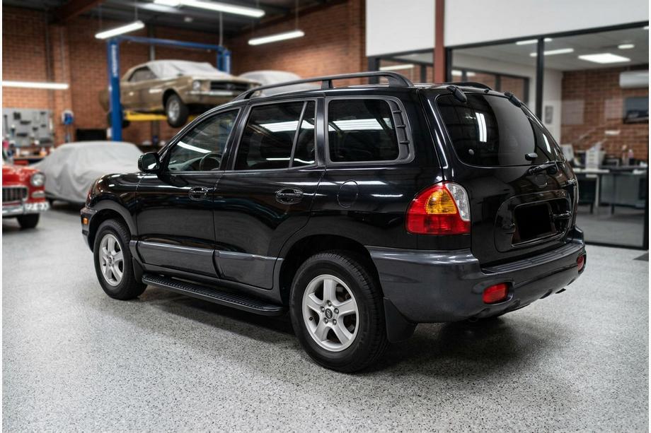 Hyundai Santa Fe 1 2000-2006 Progi Boczné Tayga Black (2 szt., Aluminium) Image