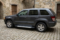 Jeep Grand Cherokee WK 2004-2010 Progi Boczné New Vision Grey (2 szt., Aluminium) zdjęcia 1