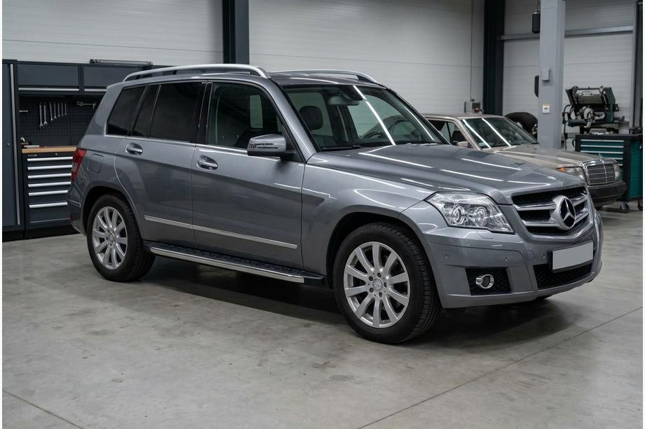 Mercedes GLK class X204 2008-2015 Progi Boczné BlackLine (2 szt., Aluminium) Image