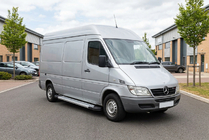 Mercedes Sprinter W901/902/903/904/905 1995–2006 Progi Boczné New Vision Grey (2 szt., Aluminium) zdjęcia 1