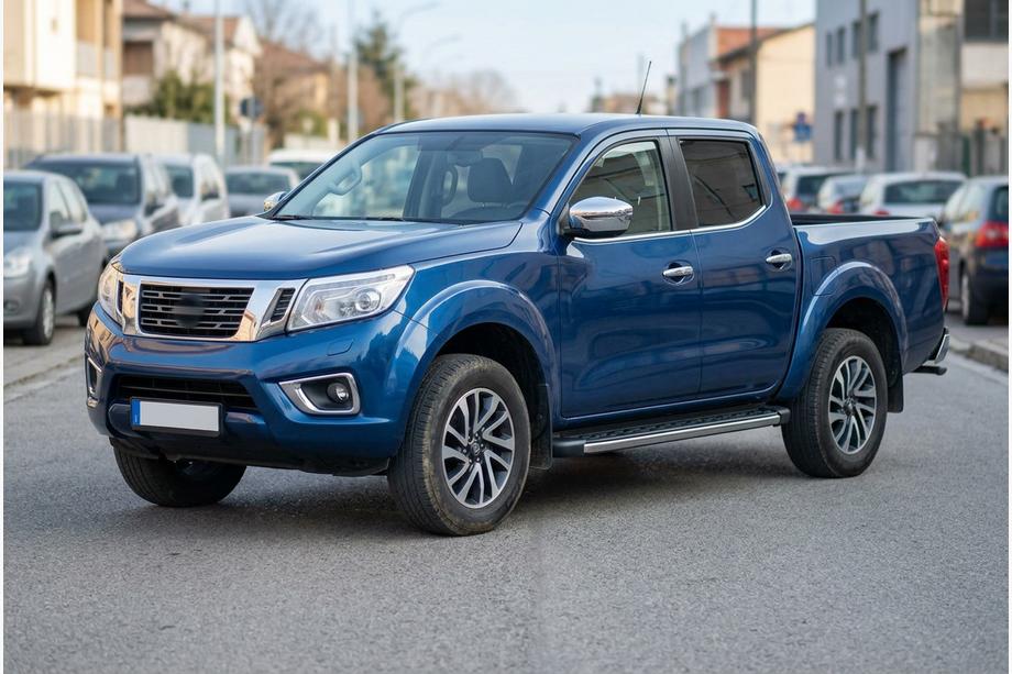 Nissan Navara/NP300 2016- Progi Boczne BlackLine (2 szt., aluminium) Image