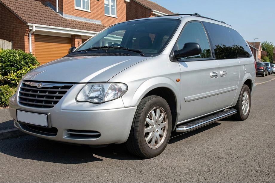Chrysler Voyager 2001-2007 Progi Boczné Maydos V1 (2 szt., Aluminium) Image