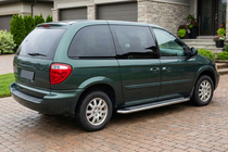 Chrysler Voyager 2001-2007 Progi Boczné Maydos V2 (2 szt., Aluminium) zdjęcia 1