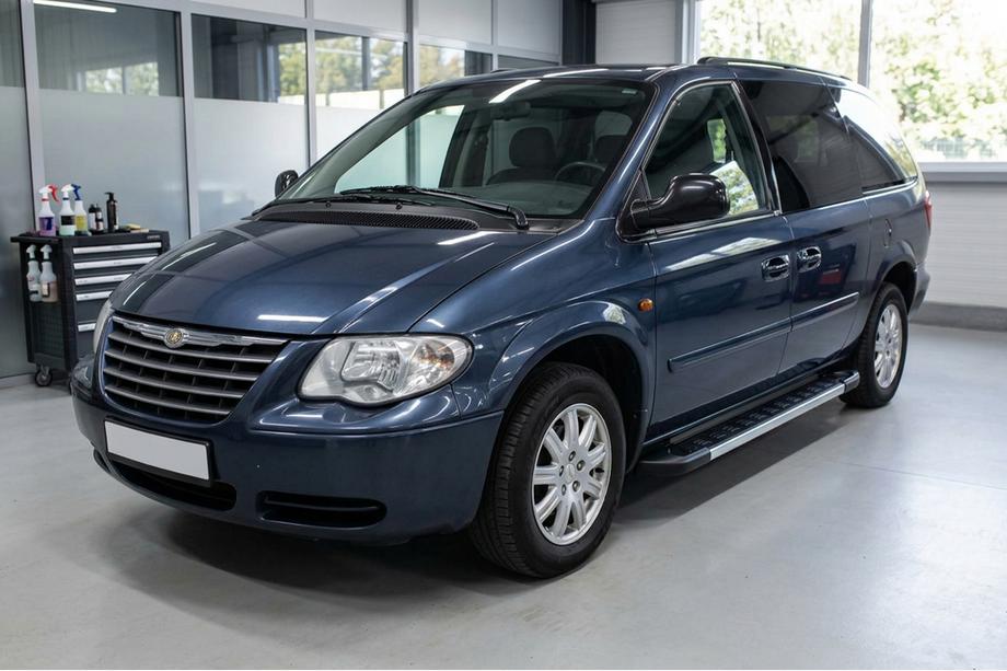 Chrysler Voyager 2001-2007 Progi Boczné RedLine V1 (2 szt., Aluminium) Image