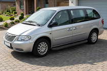 Chrysler Voyager 2001-2007 Progi Boczné Tayga Black (2 szt., Aluminium) zdjęcia 1