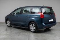 Peugeot 5008 2009-2016 Progi Boczné Tayga Black (2 szt., Aluminium) zdjęcia 1