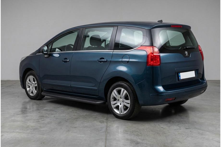 Peugeot 5008 2009-2016 Progi Boczné Tayga Black (2 szt., Aluminium) Image
