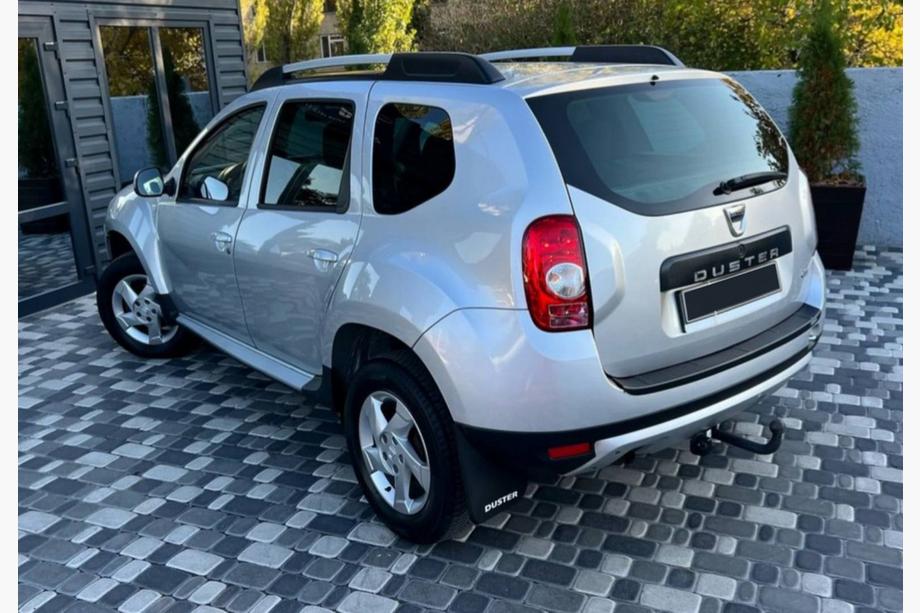 Dacia Duster 2008-2018 Nakładka na tylny zderzak EuroCap (ABS) Zdjęcia 1