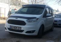 Ford Courier 2014-2023 Daszek na szybę przednią (czarny połysk, 5mm) zdjęcia 4