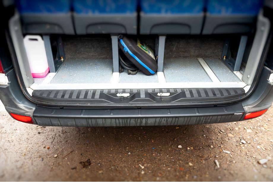 Volkswagen Crafter 2006-2016 Nakładka na tylny zderzak EuroCap (ABS) Image