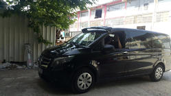 Mercedes Vito/V-class W447 2014- Daszek na szybę przednią (czarny połysk, 5mm) zdjęcia 3